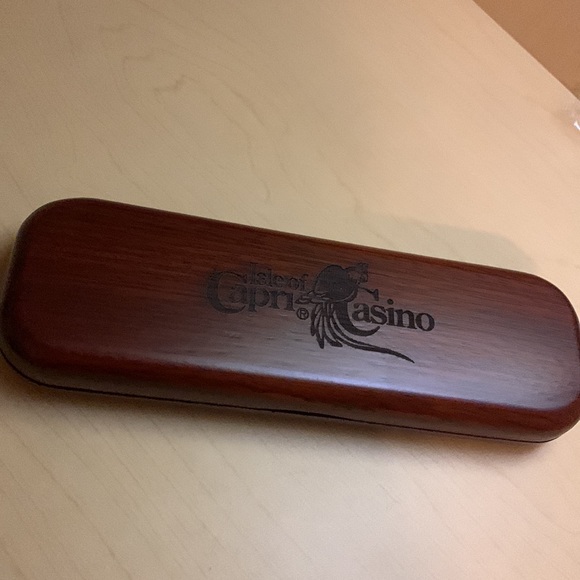 Isle of Capri Casino - Vintage Souvenir Wooden Rosewood Pen and Matching Case - Picture 5 of 9